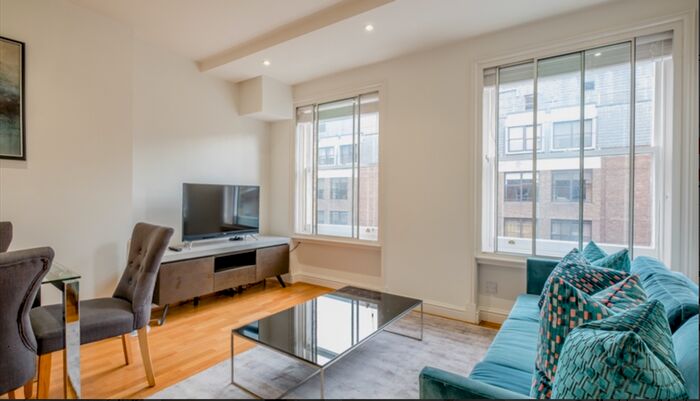 2 Bedroom Flat To Rent In Nottingham Place, Marylebone, London, W1U