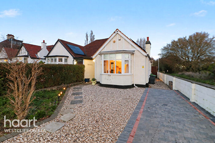 2 Bedroom Semi-Detached Bungalow For Sale In Westbourne Grove, Westcliff-On-Sea, SS0