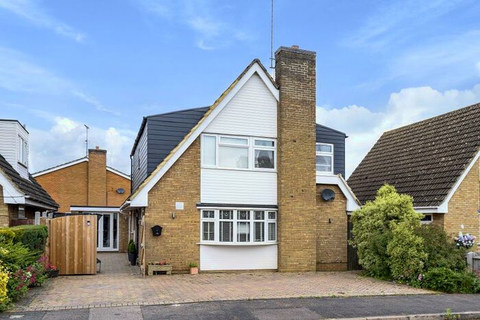 3 Bedroom Detached House To Rent In Heathcote Avenue, Banbury, OX16