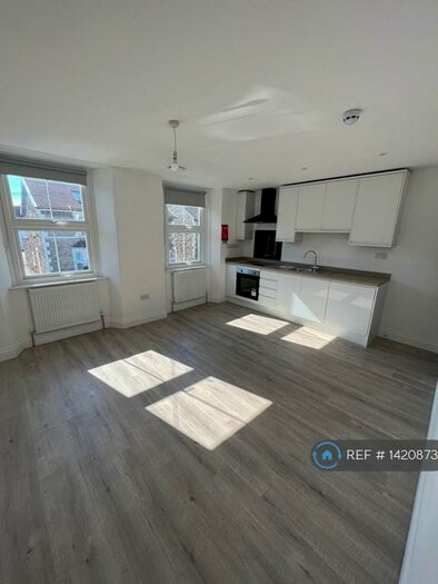 Studio To Rent In George Street, Weston-Super-Mare, BS23