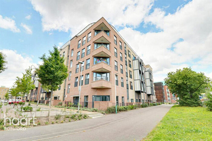 1 Bedroom Apartment For Sale In Maxwell Road, Romford, RM7