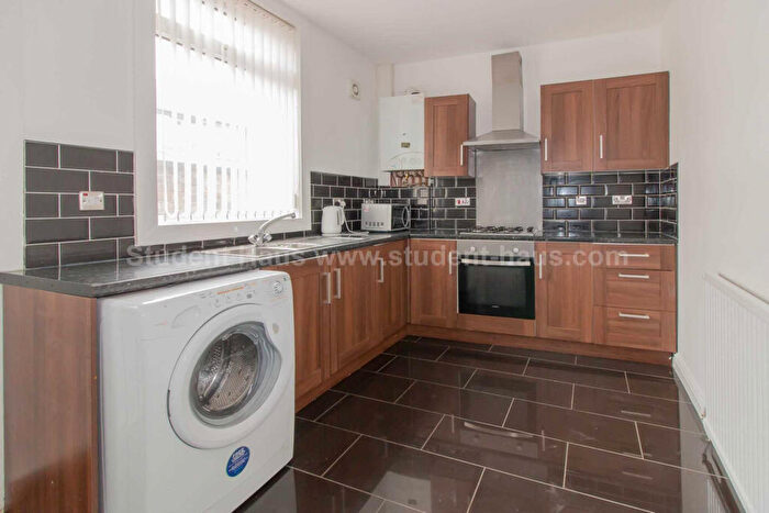 4 Bedroom House To Rent In Seedley View Road, Salford, M6