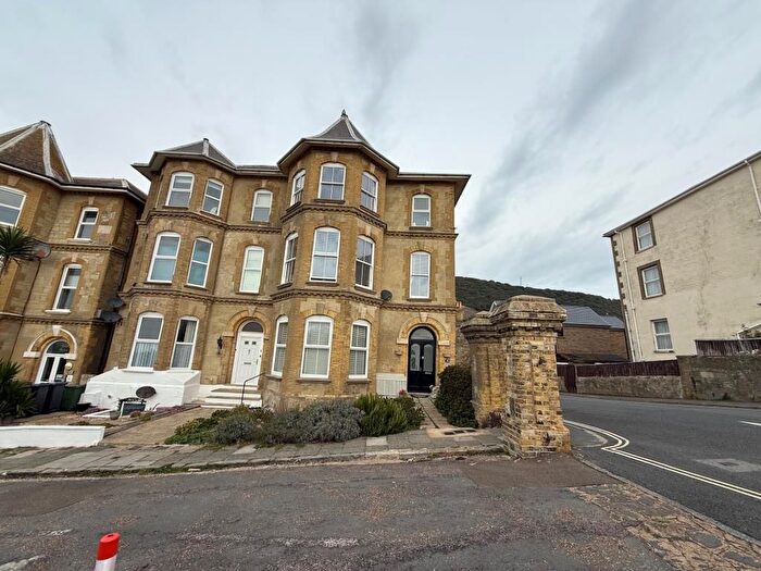 3 Bedroom Flat For Sale In Basement Flat, Alexandra Gardens, Ventnor, Isle Of Wight, PO38