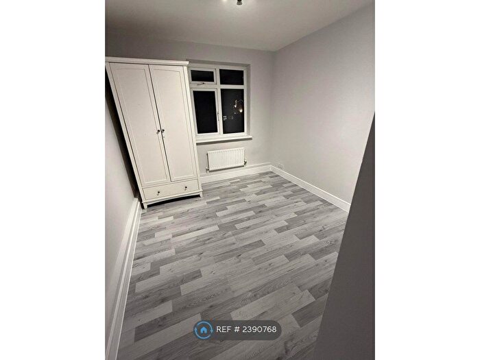 1 Bedroom Flat To Rent In Kingston Court, London, HA3