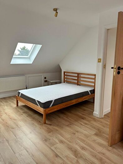 Studio To Rent In The Larches, London, N13