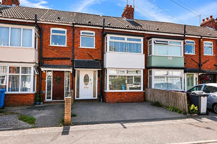3 Bedroom Terraced House For Sale In Loveridge Avenue, Hull, HU5