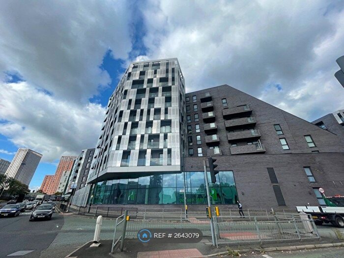 3 Bedroom Flat To Rent In Every Street, Manchester, M4