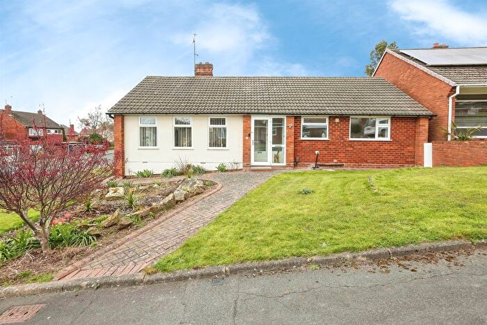 3 Bedroom Detached Bungalow For Sale In Newfield Drive, Kingswinford, DY6