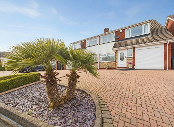 3 Bedroom Semi Detached House For Sale In Longleat, Great Barr, Birmingham, B43