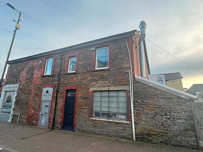 3 Bedroom Flat To Rent In A Bedwlwyn Road, Ystrad Mynach, Hengoed, CF82