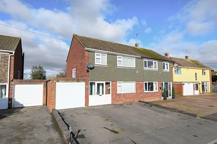 3 Bedroom Semi Detached House For Sale In Cherry Tree Road, Charing, TN27