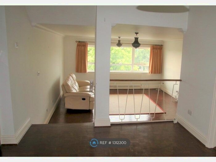 2 Bedroom Flat To Rent In Byron Hill Road, Harrow-On-The-Hill HA2