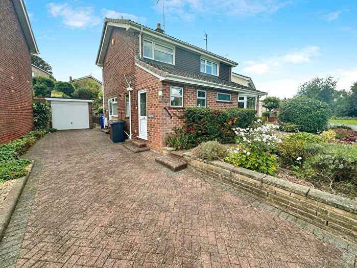 3 Bedroom Detached House For Sale In Brookside, Winshill, Burton-on-Trent, DE15