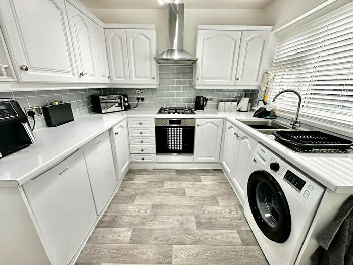 2 Bedroom Bungalow For Sale In Holts Lane, Poulton-Le-Fylde, FY6