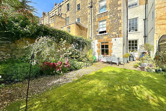 2 Bedroom Flat For Sale In Great Pulteney Street, Bath, BA2