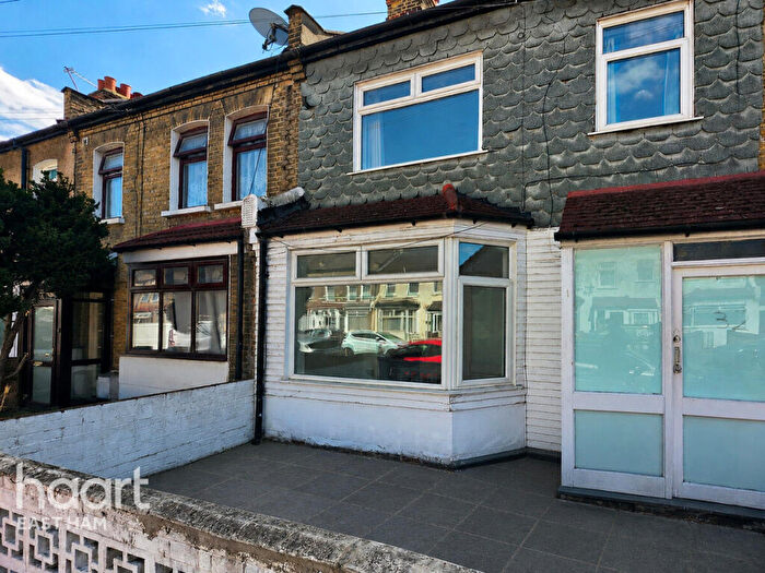 3 Bedroom Terraced House To Rent In Alexandra Road, London, E6