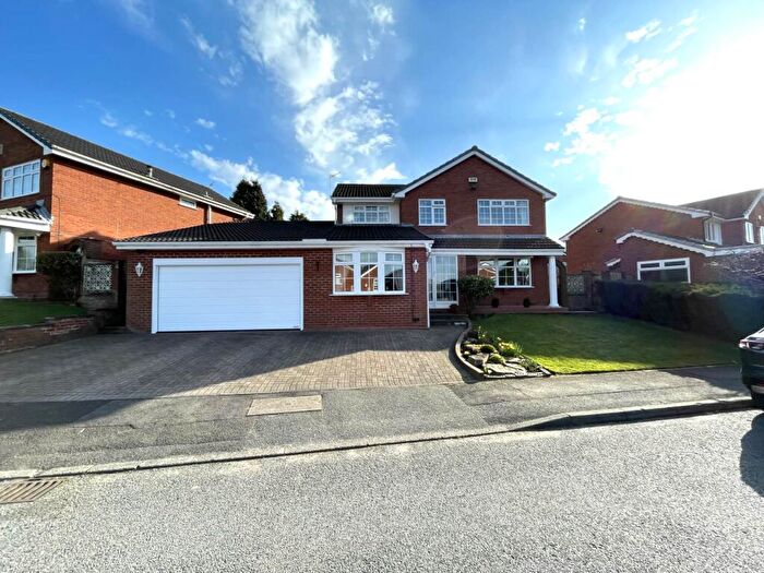 5 Bedroom Detached House For Sale In Irk Vale Drive, Oldham, OL1