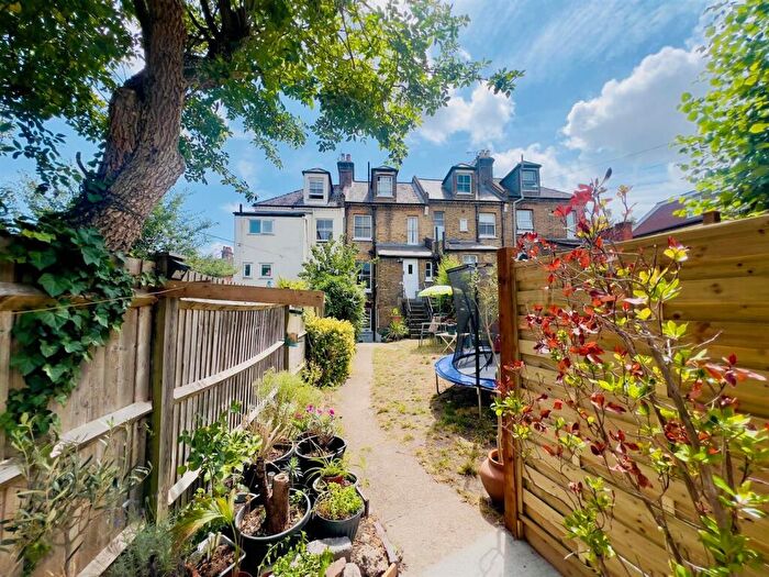 1 Bedroom Flat For Sale In Stanmore Terrace, Beckenham, BR3
