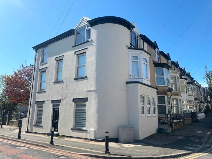 1 Bedroom Flat To Rent In Poulton Road, Morecambe, LA4