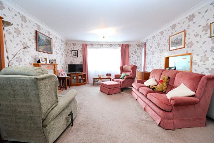 1 Bedroom Flat For Sale In Chislehurst Road, Orpington, BR6