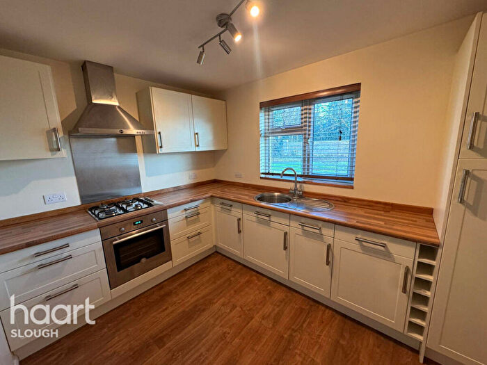 1 Bedroom Apartment To Rent In Alan Way, Slough, SL3