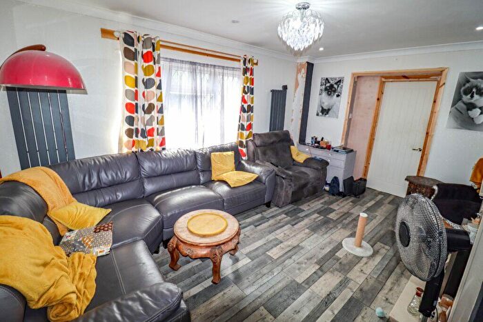 2 Bedroom Detached Bungalow For Sale In Poplar Grove, Hayling Island, PO11