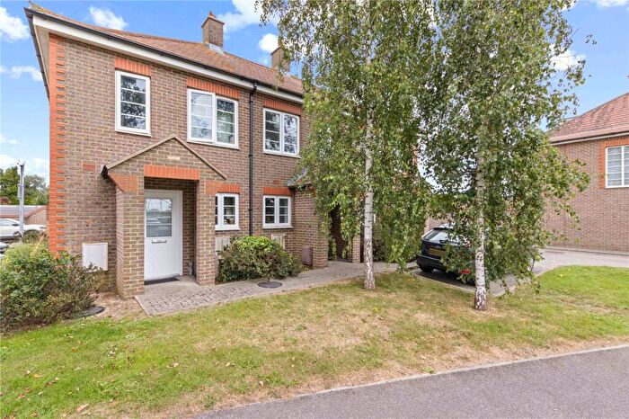2 Bedroom House For Sale In Pecketts Gate, Chichester, West Sussex, PO19