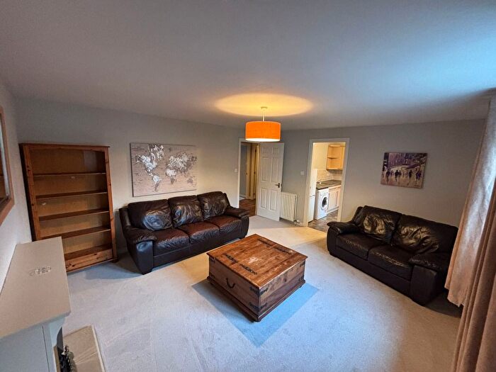 2 Bedroom Flat To Rent In Margaret Place, Holburn, Aberdeen, AB10