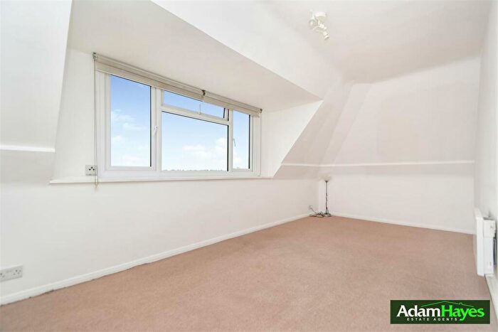 1 Bedroom Apartment To Rent In High Road, North Finchley, N12