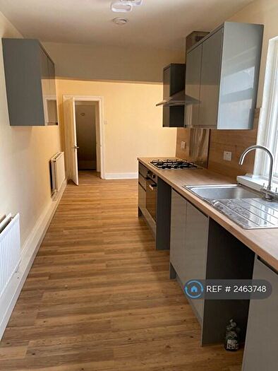 3 Bedroom Flat To Rent In Darnley Street, Gravesend, DA11
