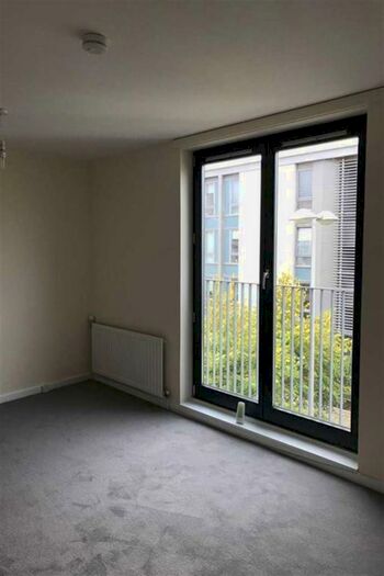 2 Bedroom Flat To Rent In Saltire Street, Edinburgh, EH5