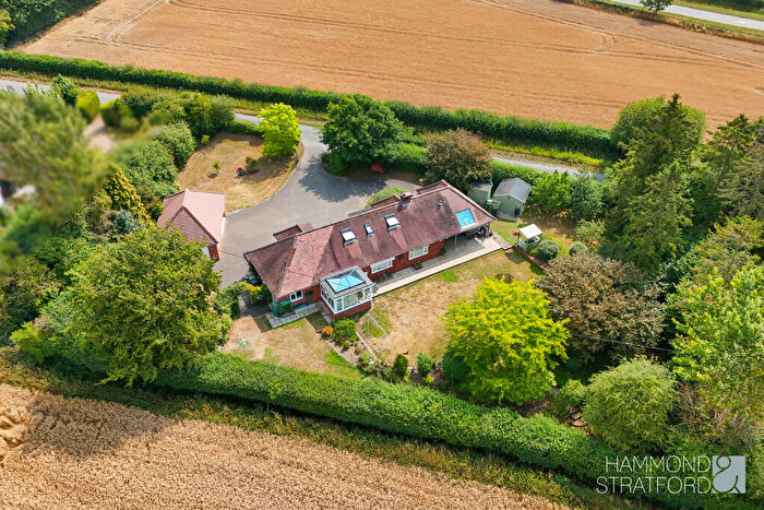 4 Bedroom Chalet For Sale In The Turnpike, Bunwell, NR16