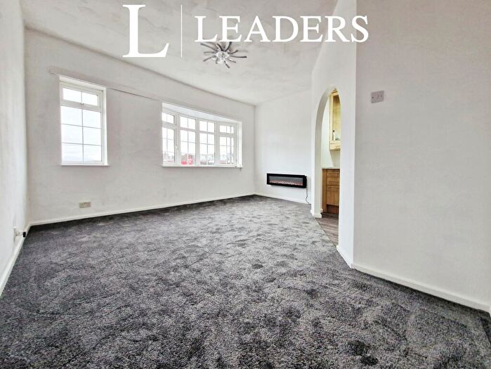 2 Bedroom Flat To Rent In Southchurch Road, Southend On Sea, SS1