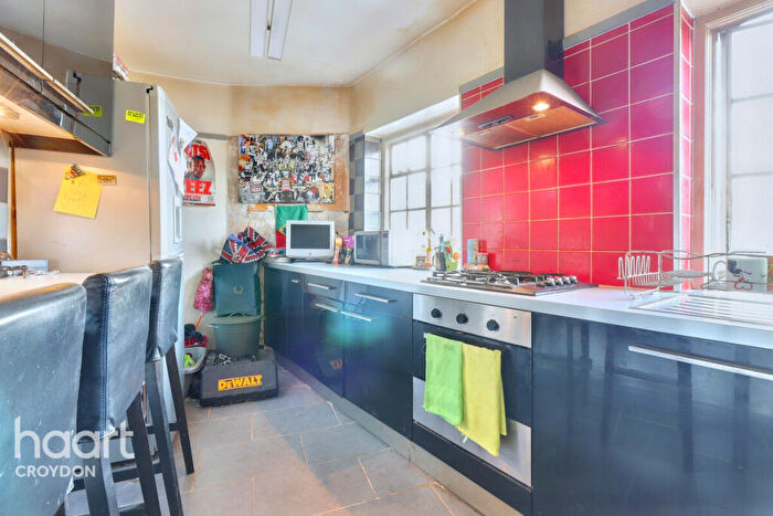 1 Bedroom Flat For Sale In Brighton Road, South Croydon, CR2