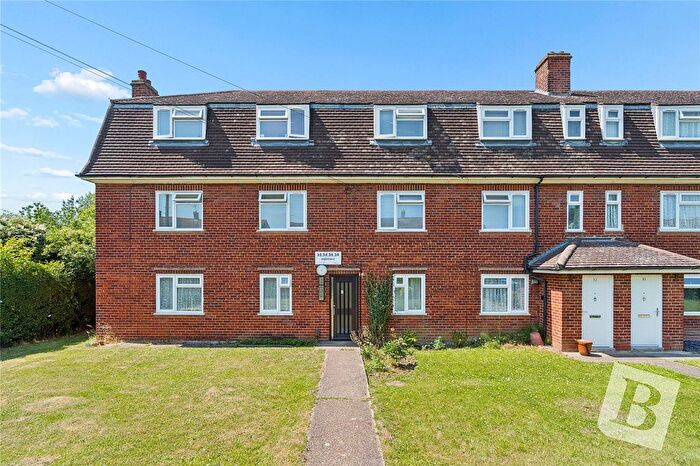 3 Bedroom Flat For Sale In Queensway, Ongar, Essex, CM5