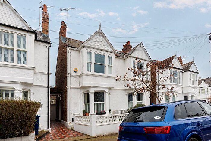 3 Bedroom Semi Detached House For Sale In Graham Road, London, W4