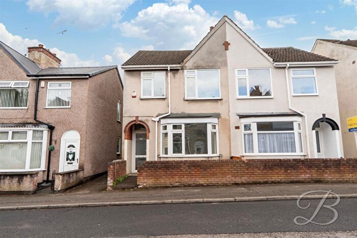 3 Bedroom Semi Detached House To Rent In Somersall Street, Mansfield, NG19