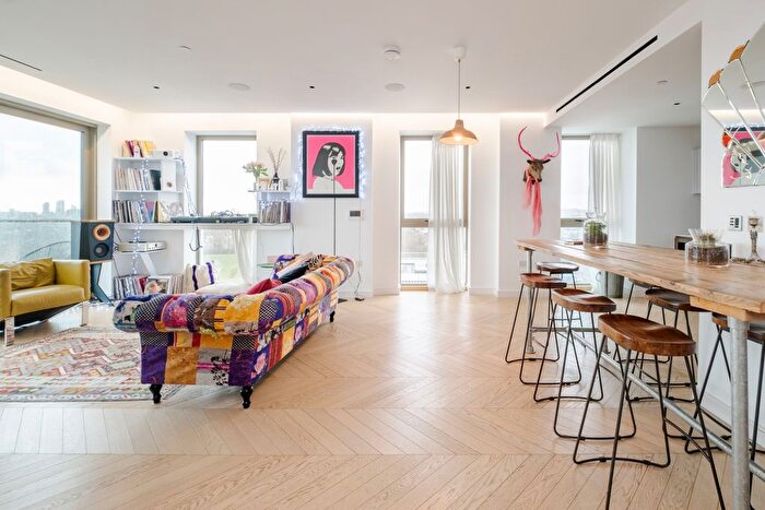 3 Bedroom Flat To Rent In Downs Road, London, E5