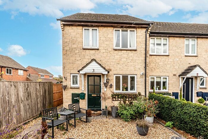 3 Bedroom End Of Terrace House For Sale In Hammett Place, Carterton, Oxfordshire, OX18