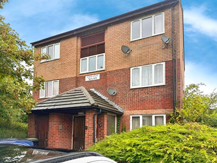 1 Bedroom Flat To Rent In Alder Crescent, Leagrave, Luton, LU3