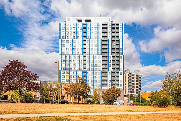 1 Bedroom Flat To Rent In Cotterells, Hemel Hempstead, Hertfordshire, HP1