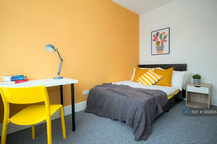 6 Bedroom Terraced House To Rent In Kimberley Road, Leicester, LE2