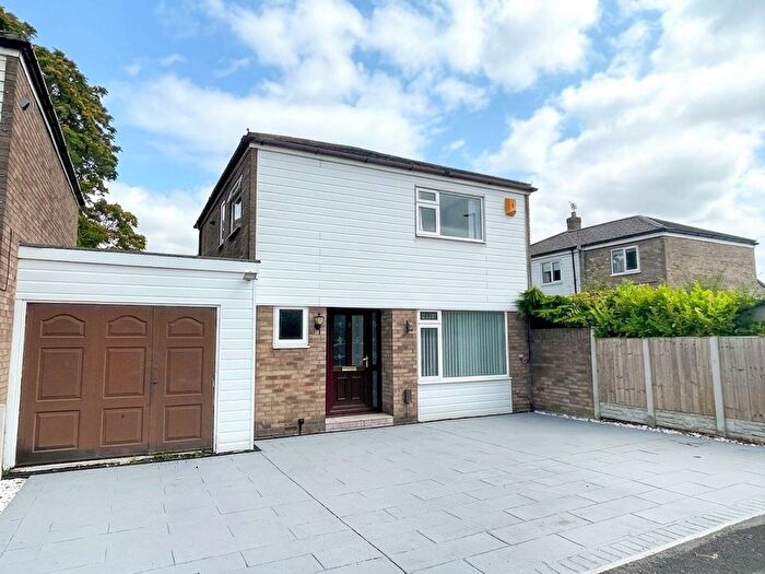 3 Bedroom Semi-detached House For Sale In Sharston Crescent, Knutsford, WA16