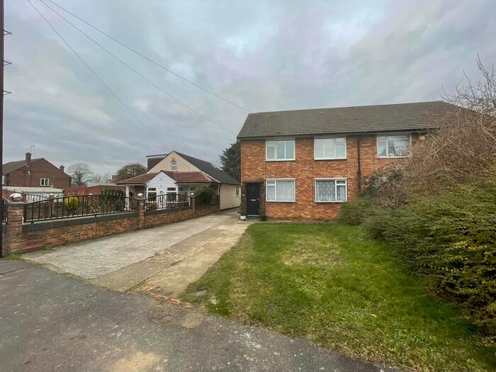 2 Bedroom Maisonette To Rent In Yeading Fork, Hayes, UB4