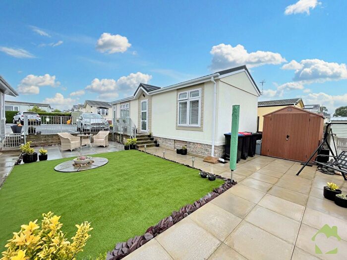 2 Bedroom Mobile/park Home For Sale In Burlingham Park, Preston, PR3