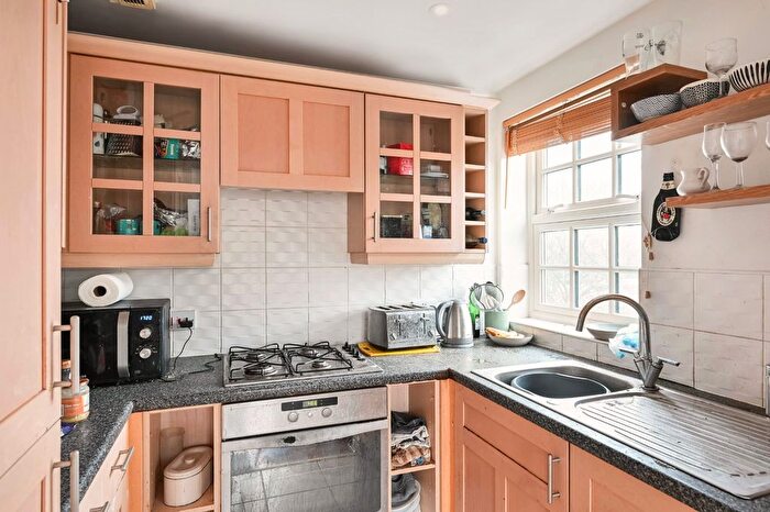 1 Bedroom Flat For Sale In Bishopfields Drive, Leeman Road, York, YO26