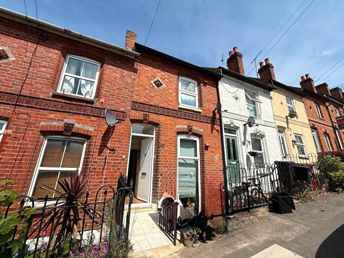 2 Bedroom Maisonette To Rent In Alpine Street, Reading, Berkshire, RG1