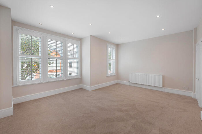 2 Bedroom Maisonette To Rent In Dagnan Road, London, SW12