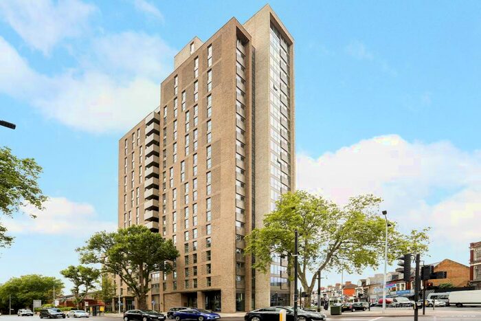 2 Bedroom Apartment To Rent In Seven Sisters London, N15