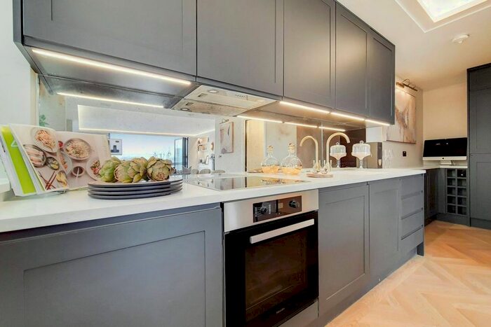 3 Bedroom Maisonette For Sale In Cavaye Place, South Kensington, London, SW10